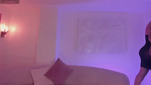 ChristineFord  online show from 10-31-25, 12:46