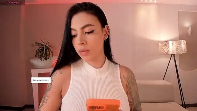 Snapshot of ChristineFord_ chatting on 05-05-26, 11:13 ChristineFord online show from 05-05-26, 11:13