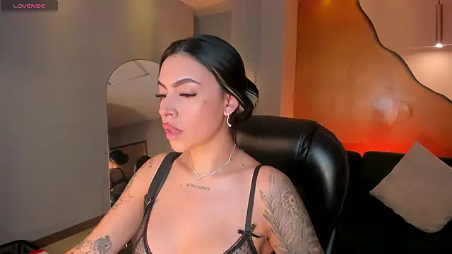 ChristineFord  online show from 12-04-25, 12:48