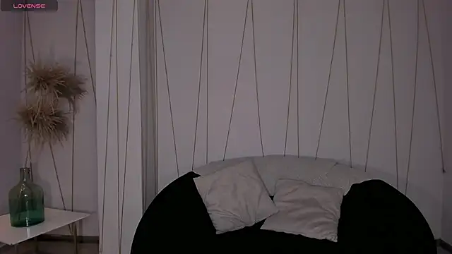 ScarlettBlaze  online show from 06-30-26, 12:05