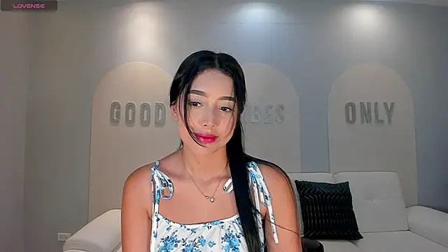 ScarlettBlaze  online show from 05-08-26, 12:09