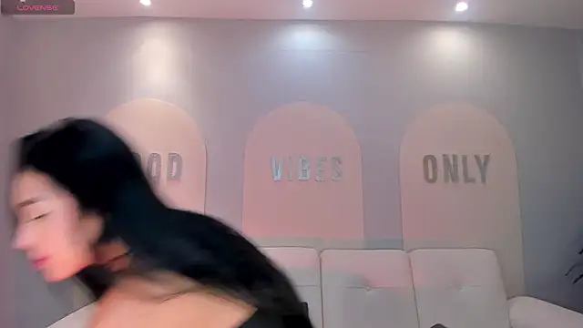 ScarlettBlaze  online show from 05-07-26, 12:08