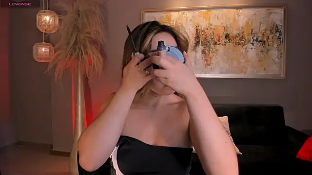 AnnieMonroe1 online show from 03-07-26, 11:27