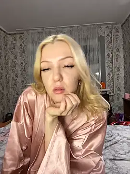 AlexandraXKitty online show from 02-13-26, 01:49