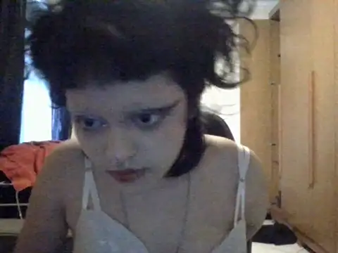 Snapshot of demonnus chatting on 10-19-25, 08:22 demonnus online show from 10-19-25, 08:22