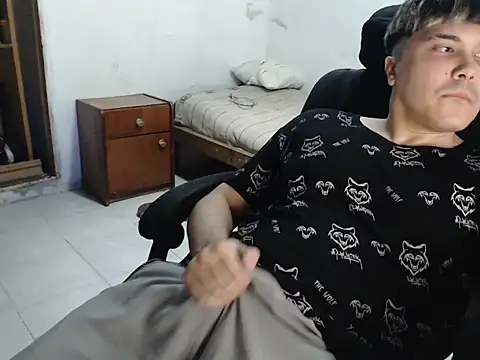CuteAlexBoy online show from 05-18-26, 01:17
