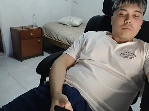CuteAlexBoy online show from 05-15-26, 11:58