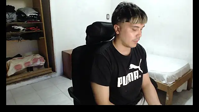 CuteAlexBoy online show from 12-18-25, 04:33