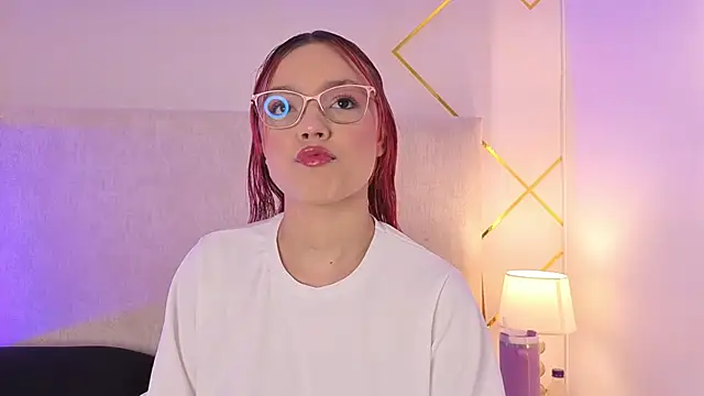 Martinaa Garcia online show from 05-24-26, 07:58