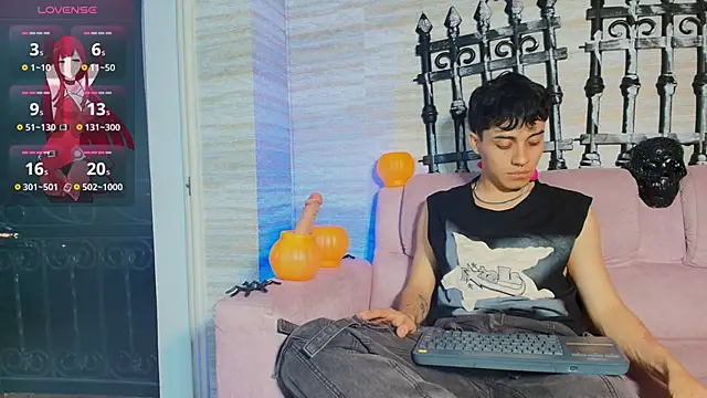 Snapshot of Dani_rivass_ chatting on 10-22-25, 03:17 Dani rivass online show from 10-22-25, 03:17