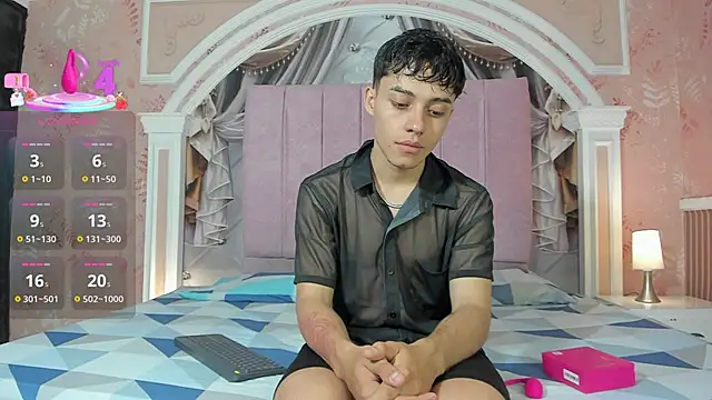 Snapshot of Dani_rivass_ chatting on 10-17-25, 11:23 Dani rivass online show from 10-17-25, 11:23
