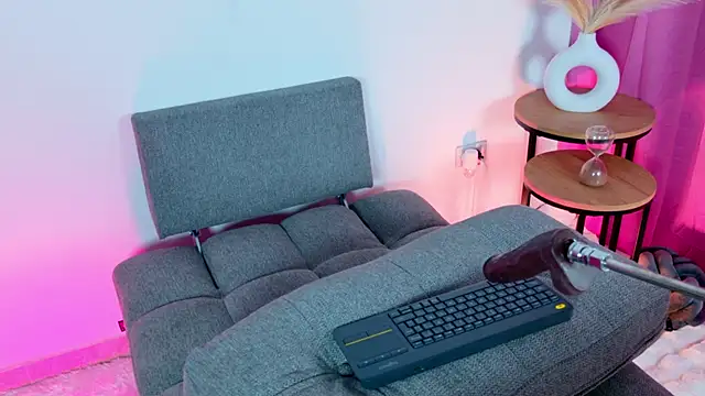 Celesttebloom   online show from 10-30-25, 02:32