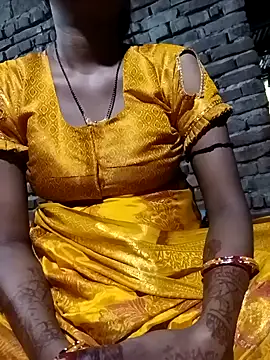 Snapshot of Hot_Lilly02 chatting on 10-28-25, 04:06 Hot Lilly02 online show from 10-28-25, 04:06