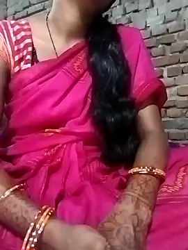 Snapshot of Hot_Lilly02 chatting on 10-29-25, 05:39 Hot Lilly02 online show from 10-29-25, 05:39