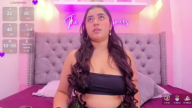 Sophiia 77 online show from 11-15-25, 10:47