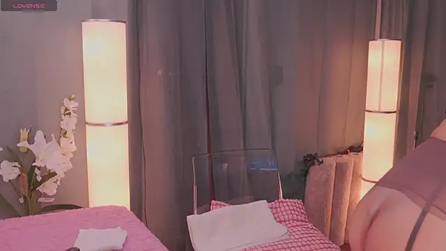 ElodieRousse  online show from 11-06-25, 06:45