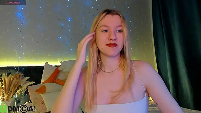 LinaRayy online show from 11-29-25, 08:14