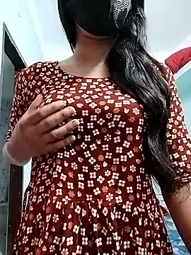 Snapshot of Ratri-Biswas chatting on 06-22-26, 11:35 Ratri-Biswas online show from 06-22-26, 11:35