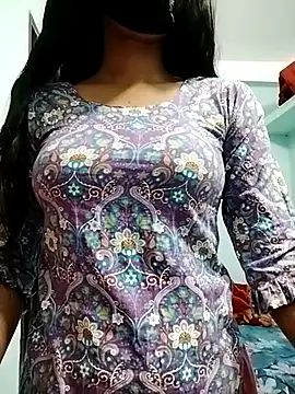 Snapshot of Ratri-Biswas chatting on 06-24-26, 11:02 Ratri-Biswas online show from 06-24-26, 11:02