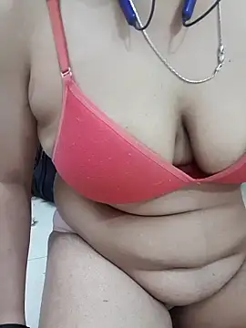 hornybitch690 online show from 04-18-26, 05:37