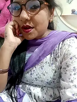 Snapshot of Vanshika1432 chatting on 10-23-25, 03:49 Vanshika1432 online show from 10-23-25, 03:49