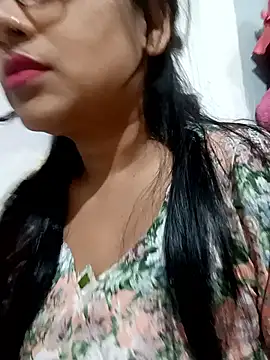 Vanshika1432 online show from 11-09-25, 02:21