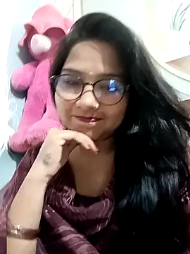 Snapshot of Vanshika1432 chatting on 10-22-25, 05:18 Vanshika1432 online show from 10-22-25, 05:18