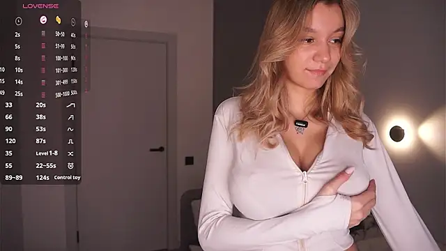 BrynnHolverson online show from 03-11-26, 07:41