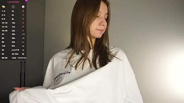 BrynnHolverson online show from 11-29-25, 07:36