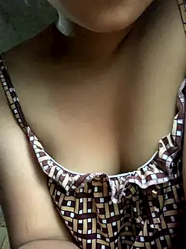Snapshot of Embe-xinh18 chatting on 10-24-25, 06:56 Embe-xinh18 online show from 10-24-25, 06:56
