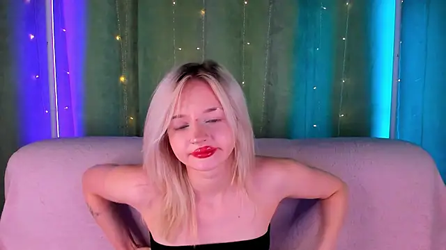 AlessaKiss online show from 04-17-26, 01:52