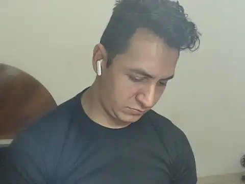 DarkTheKing online show from 10-27-25, 05:19