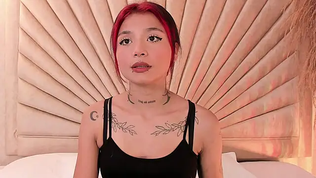 Emma duff online show from 10-25-25, 11:42