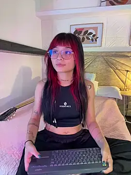 Emma duff online show from 03-24-26, 07:47