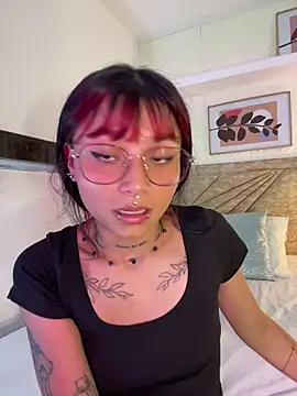 Emma duff online show from 03-20-26, 07:48