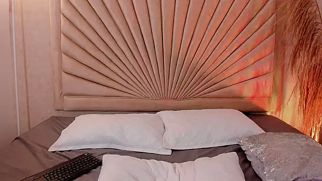 Emma duff online show from 11-22-25, 12:15