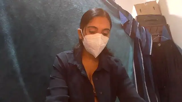 Snapshot of shainiasha1 chatting on 06-06-26, 04:45 shainiasha1 online show from 06-06-26, 04:45