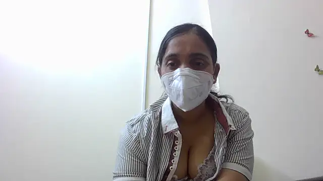 Snapshot of shainiasha1 chatting on 07-15-26, 05:53 shainiasha1 online show from 07-15-26, 05:53