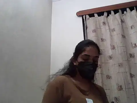 shainiasha1 online show from 10-17-25, 03:14