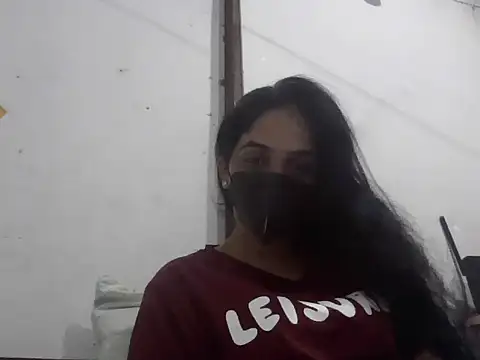shainiasha1 online show from 10-16-25, 04:59