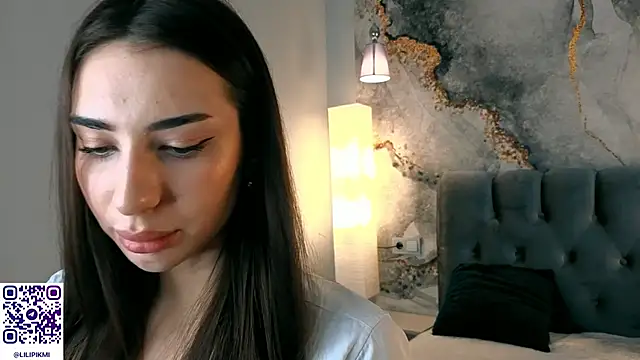 Chloewilldd online show from 11-04-25, 02:26