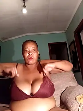 Snapshot of boobsqueenxo chatting on 02-07-26, 09:23 boobsqueenxo online show from 02-07-26, 09:23