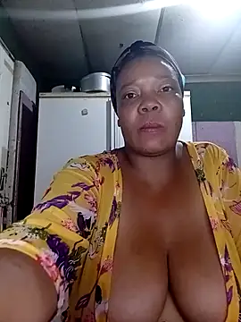 boobsqueenxo online show from 11-16-25, 06:40