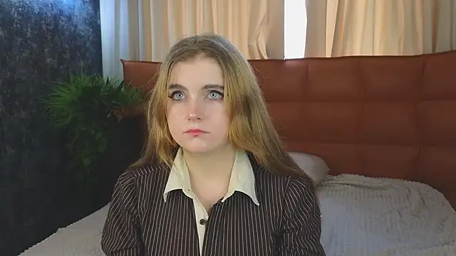 NightSaffron online show from 11-26-25, 06:46