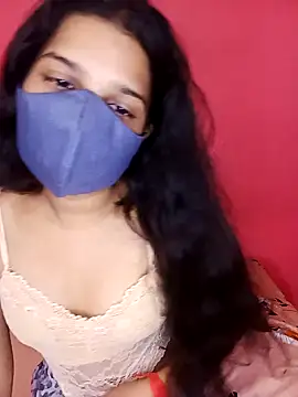 Snapshot of Lovely_Queennn chatting on 10-17-25, 07:44 Lovely Queennn online show from 10-17-25, 07:44