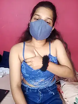 Snapshot of Lovely_Queennn chatting on 10-18-25, 03:03 Lovely Queennn online show from 10-18-25, 03:03