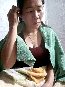 tabby-cat11 online show from 12-19-25, 09:17