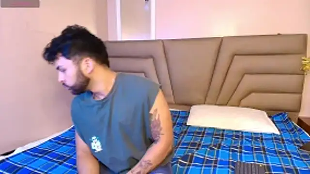 jadeandsamuel online show from 11-26-25, 04:56