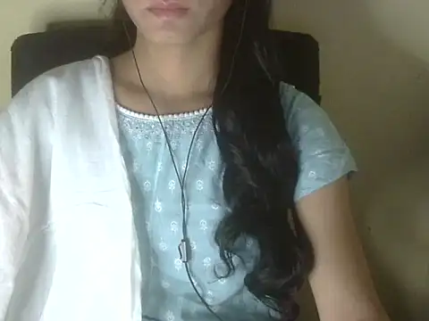 Shezi N online show from 11-17-25, 02:32