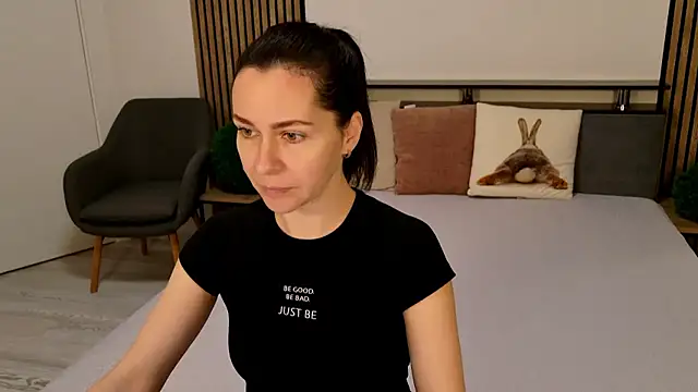 DitaNoir online show from 01-06-26, 08:40